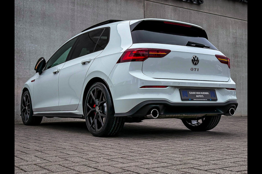 Volkswagen Golf 2.0TSI GTI 245pk DSG! OEM DEALER|Panoramadak|Virtual|IQ LED 3D|GTI Kuipstoelen|Harman Kardon|NAVI|Camera|19Inch R!
