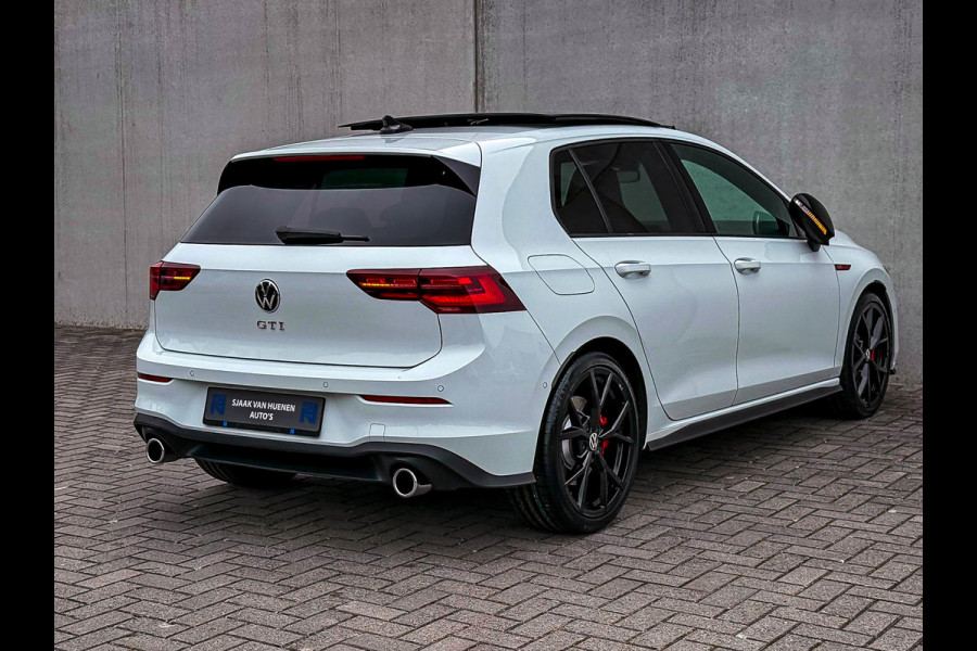 Volkswagen Golf 2.0TSI GTI 245pk DSG! OEM DEALER|Panoramadak|Virtual|IQ LED 3D|GTI Kuipstoelen|Harman Kardon|NAVI|Camera|19Inch R!