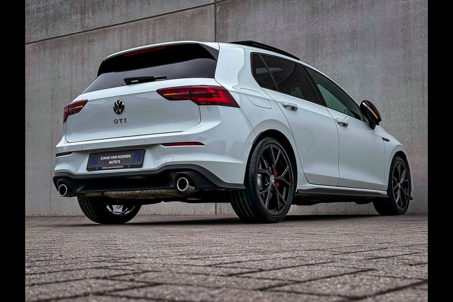 Volkswagen Golf 2.0TSI GTI 245pk DSG! OEM DEALER|Panoramadak|Virtual|IQ LED 3D|GTI Kuipstoelen|Harman Kardon|NAVI|Camera|19Inch R!