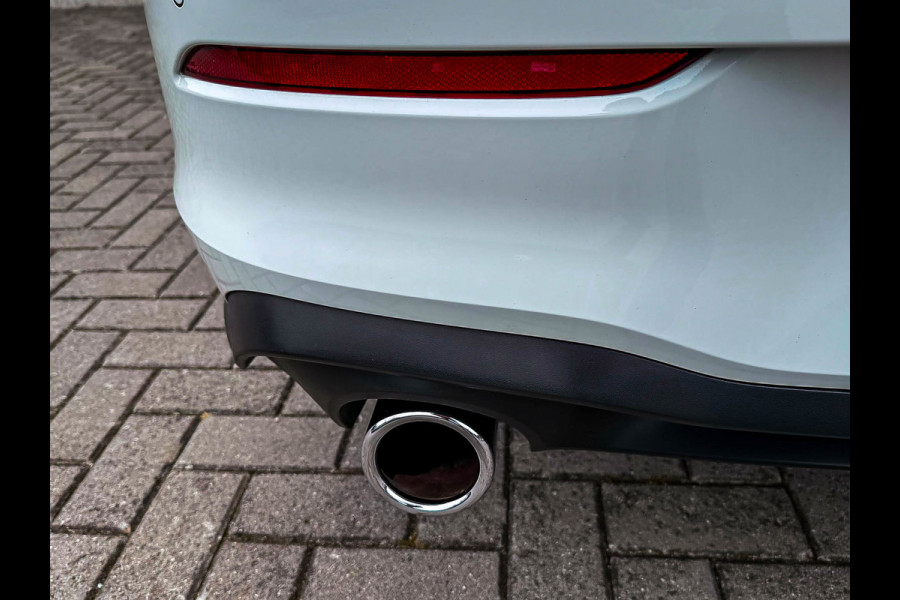 Volkswagen Golf 2.0TSI GTI 245pk DSG! OEM DEALER|Panoramadak|Virtual|IQ LED 3D|GTI Kuipstoelen|Harman Kardon|NAVI|Camera|19Inch R!