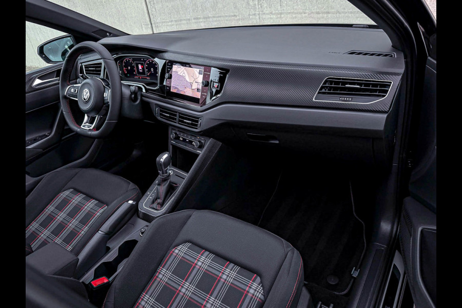 Volkswagen Polo 2.0TSI GTI DSG 200pk 1é Eig|Origineel NL|Panorama dak|LED|Virtual|ACC|GTI Sportstoelen|Keyless|Beats|Carbon|18Inch