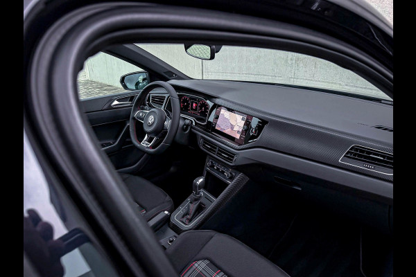 Volkswagen Polo 2.0TSI GTI DSG 200pk 1é Eig|Origineel NL|Panorama dak|LED|Virtual|ACC|GTI Sportstoelen|Keyless|Beats|Carbon|18Inch