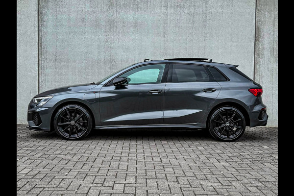 Audi A3 Sportback 40TFSI e 204pk S-Tronic Competition S Edition S-Line Pano|Kuipstoelen+Massage&Memory|Qi|Matrix|ACC|Camera|B&O|S3
