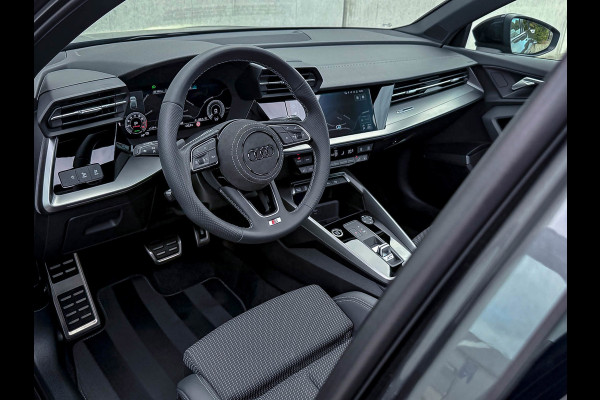 Audi A3 Sportback 40TFSI e 204pk S-Tronic Competition S Edition S-Line Pano|Kuipstoelen+Massage&Memory|Qi|Matrix|ACC|Camera|B&O|S3