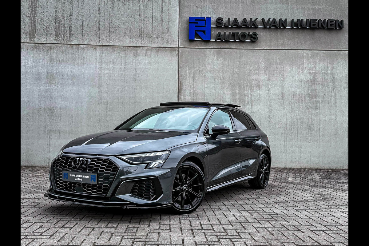 Audi A3 Sportback 40TFSI e 204pk S-Tronic Competition S Edition S-Line Pano|Kuipstoelen+Massage&Memory|Qi|Matrix|ACC|Camera|B&O|S3