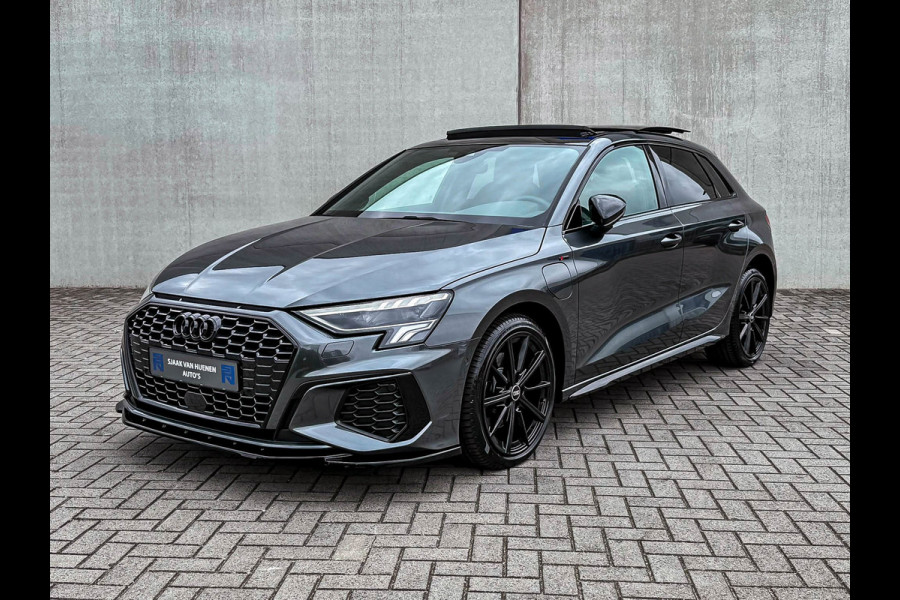 Audi A3 Sportback 40TFSI e 204pk S-Tronic Competition S Edition S-Line Pano|Kuipstoelen+Massage&Memory|Qi|Matrix|ACC|Camera|B&O|S3