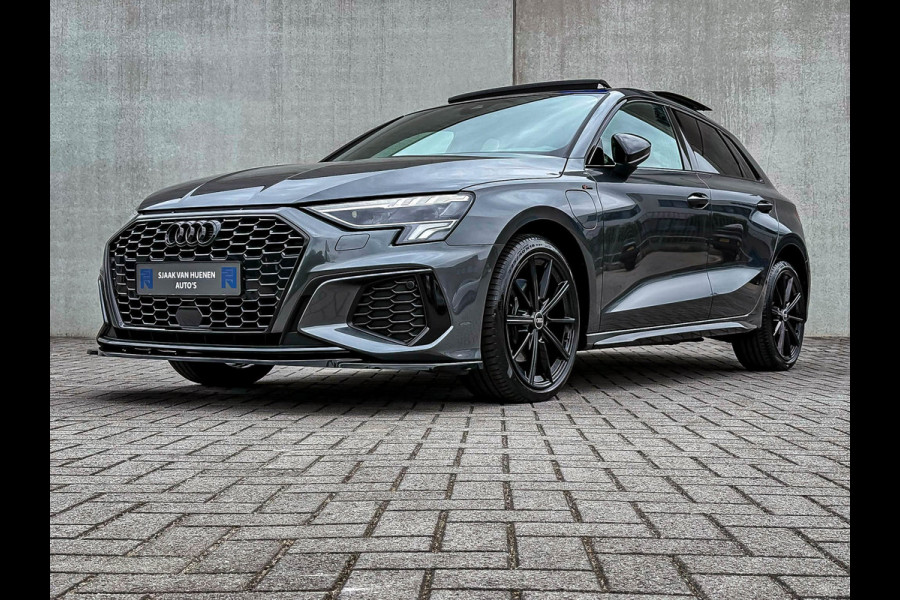 Audi A3 Sportback 40TFSI e 204pk S-Tronic Competition S Edition S-Line Pano|Kuipstoelen+Massage&Memory|Qi|Matrix|ACC|Camera|B&O|S3