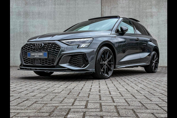 Audi A3 Sportback 40TFSI e 204pk S-Tronic Competition S Edition S-Line Pano|Kuipstoelen+Massage&Memory|Qi|Matrix|ACC|Camera|B&O|S3