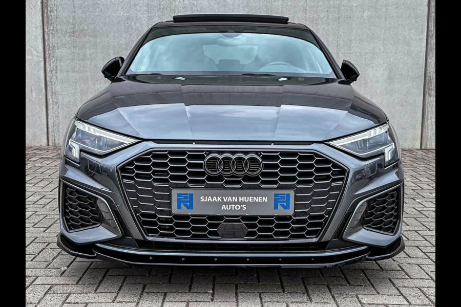 Audi A3 Sportback 40TFSI e 204pk S-Tronic Competition S Edition S-Line Pano|Kuipstoelen+Massage&Memory|Qi|Matrix|ACC|Camera|B&O|S3