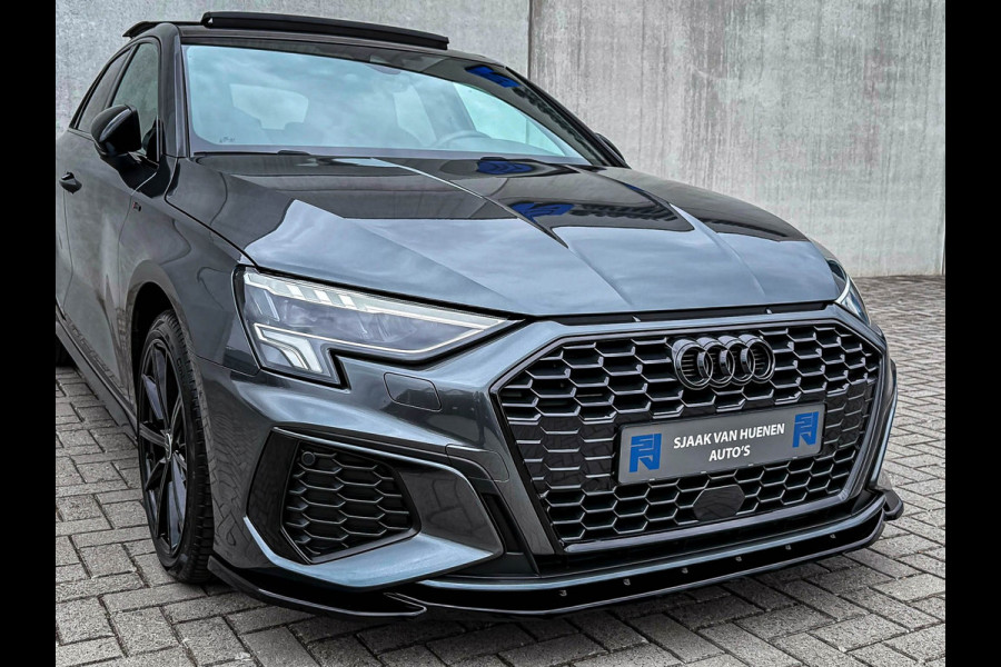 Audi A3 Sportback 40TFSI e 204pk S-Tronic Competition S Edition S-Line Pano|Kuipstoelen+Massage&Memory|Qi|Matrix|ACC|Camera|B&O|S3
