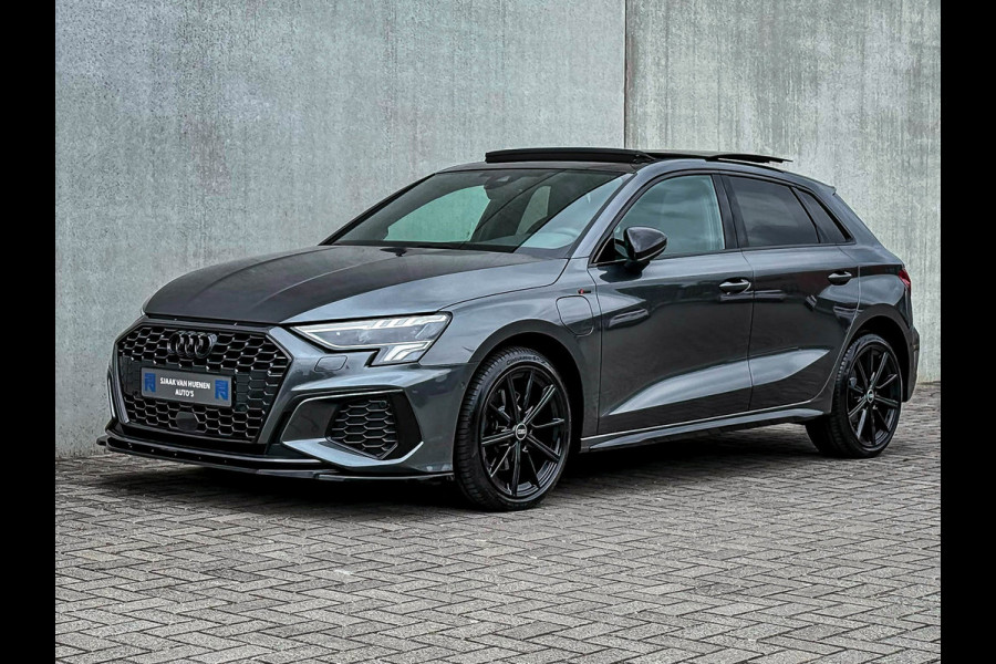 Audi A3 Sportback 40TFSI e 204pk S-Tronic Competition S Edition S-Line Pano|Kuipstoelen+Massage&Memory|Qi|Matrix|ACC|Camera|B&O|S3