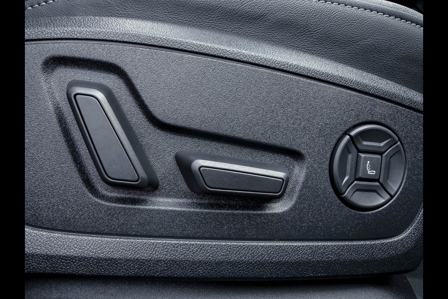Audi A3 Sportback 40TFSI e 204pk S-Tronic Competition S Edition S-Line Pano|Kuipstoelen+Massage&Memory|Qi|Matrix|ACC|Camera|B&O|S3