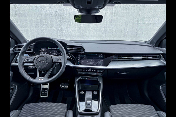 Audi A3 Sportback 40TFSI e 204pk S-Tronic Competition S Edition S-Line Pano|Kuipstoelen+Massage&Memory|Qi|Matrix|ACC|Camera|B&O|S3
