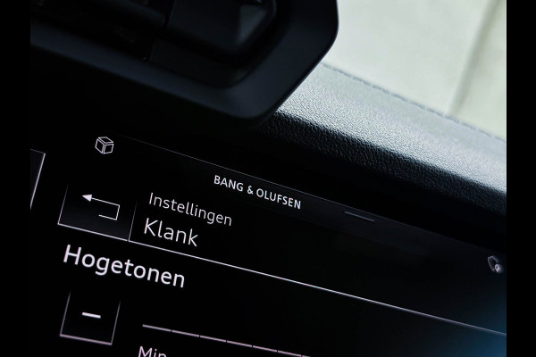 Audi A3 Sportback 40TFSI e 204pk S-Tronic Competition S Edition S-Line Pano|Kuipstoelen+Massage&Memory|Qi|Matrix|ACC|Camera|B&O|S3