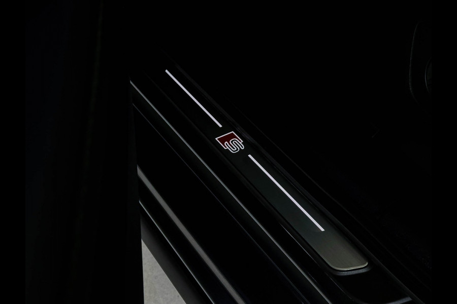 Audi A3 Sportback 40TFSI e 204pk S-Tronic Competition S Edition S-Line Pano|Kuipstoelen+Massage&Memory|Qi|Matrix|ACC|Camera|B&O|S3