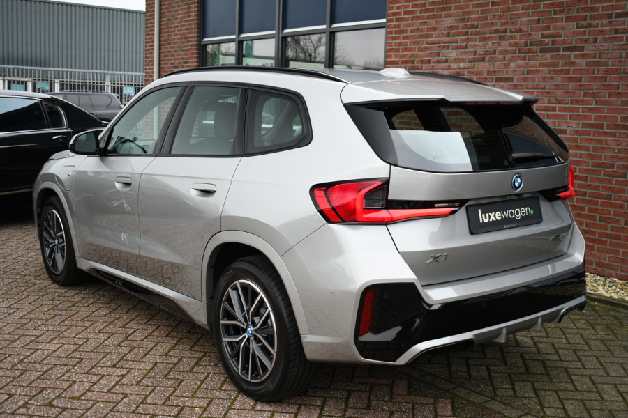 BMW X1 xDrive25e M-Sport ACC HUD E-zetels 360-cam Shadowline
