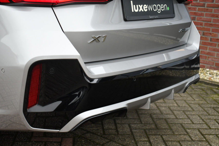 BMW X1 xDrive25e M-Sport ACC HUD E-zetels 360-cam Shadowline