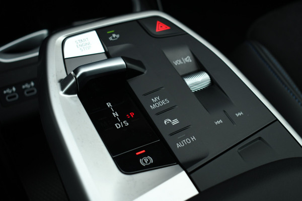 BMW X1 xDrive25e M-Sport ACC HUD E-zetels 360-cam Shadowline