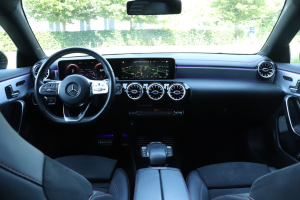 Mercedes-Benz CLA-Klasse 200 AMG |PANO|SFEERVERLICHTING|MEMORY|CAMERA|SFEER!