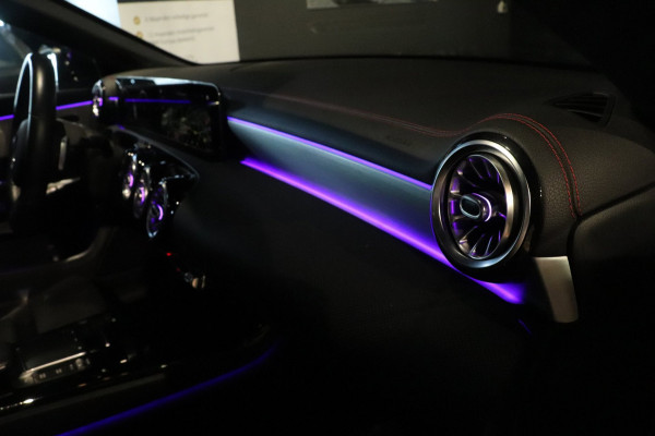 Mercedes-Benz CLA-Klasse 200 AMG |PANO|SFEERVERLICHTING|MEMORY|CAMERA|SFEER!