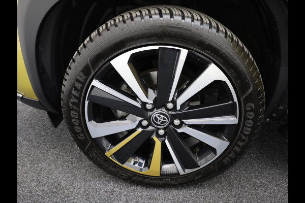 Toyota Yaris Cross 1.5 Hybrid Adventure | Elk. A-klep | JBL | Head Up | All-season Banden | Prijs Rijklaar!!