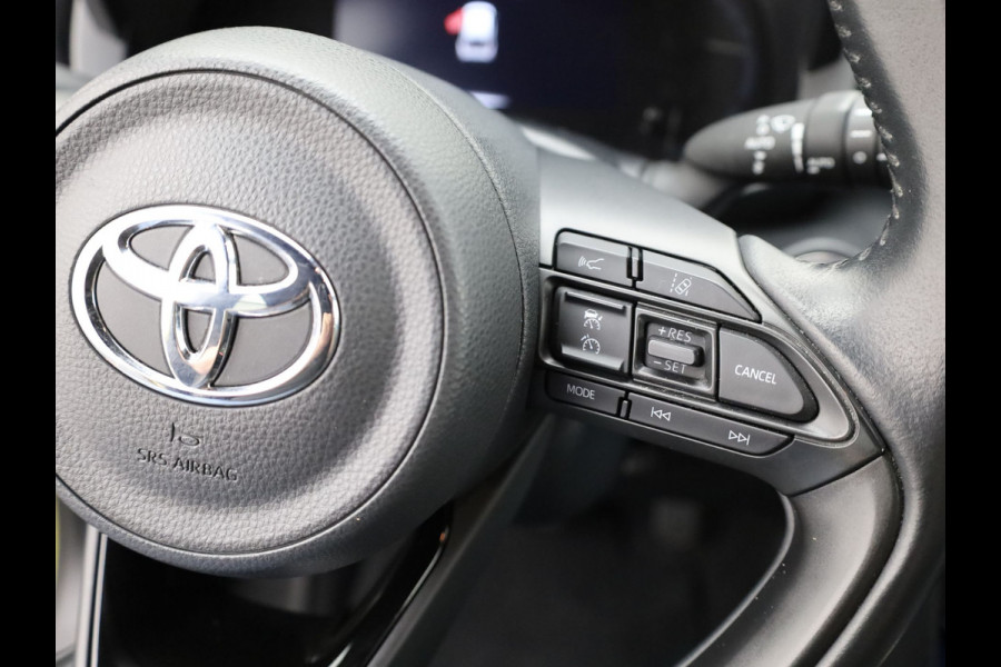 Toyota Yaris Cross 1.5 Hybrid Adventure | Elk. A-klep | JBL | Head Up | All-season Banden | Prijs Rijklaar!!