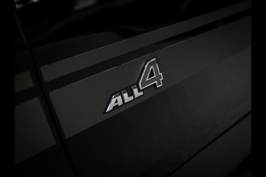 MINI Clubman 2.0 JCW ALL4 John Cooper Works | JCW | Rood dak | Sportstoelen | Stoelverwarming | Head-Up |