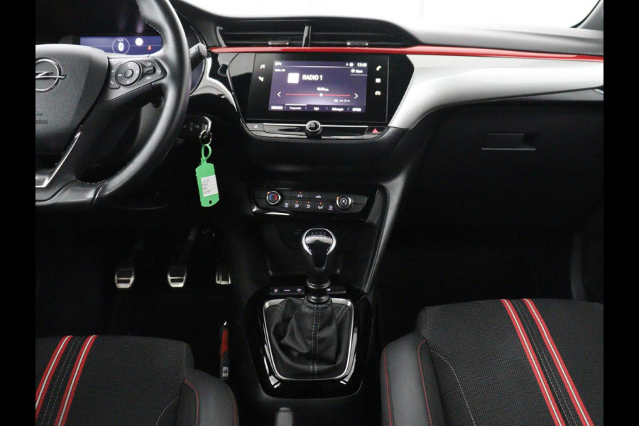 Opel Corsa 1.2 GS Line | Half leder | Cruise control | Carplay | Camera | Park assist | Virtueel dashboard | Lichtmetaal 16"