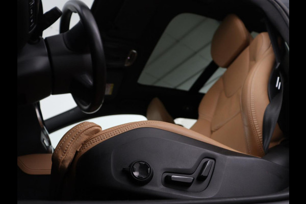 Volvo V60 2.0 T6 Recharge AWD Inscription | SOH 97.5% | Trekhaak | Panoramadak | Leder | Stoelventilatie | Stuur/stoel verwarming | Harman/Kardon | Adaptive cruise | 360 camera | Carplay | Memory |