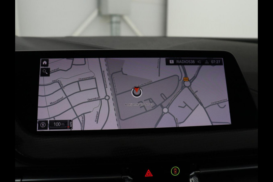BMW 1-serie 118i Executive Edition Sport Line | Half Leder | Carplay | Cruise control | Park assist | Sfeerverlichting | Climate contol | Virtual Dashboard | Full LED | Navigatie |