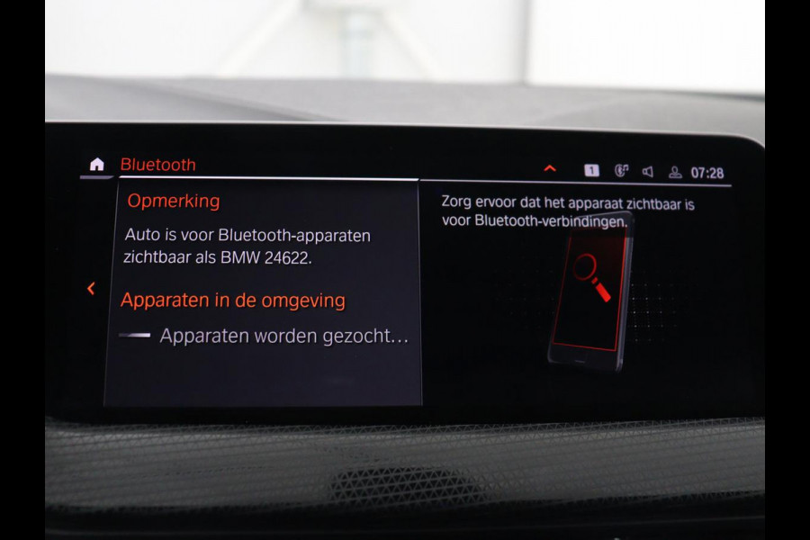 BMW 1-serie 118i Executive Edition Sport Line | Half Leder | Carplay | Cruise control | Park assist | Sfeerverlichting | Climate contol | Virtual Dashboard | Full LED | Navigatie |