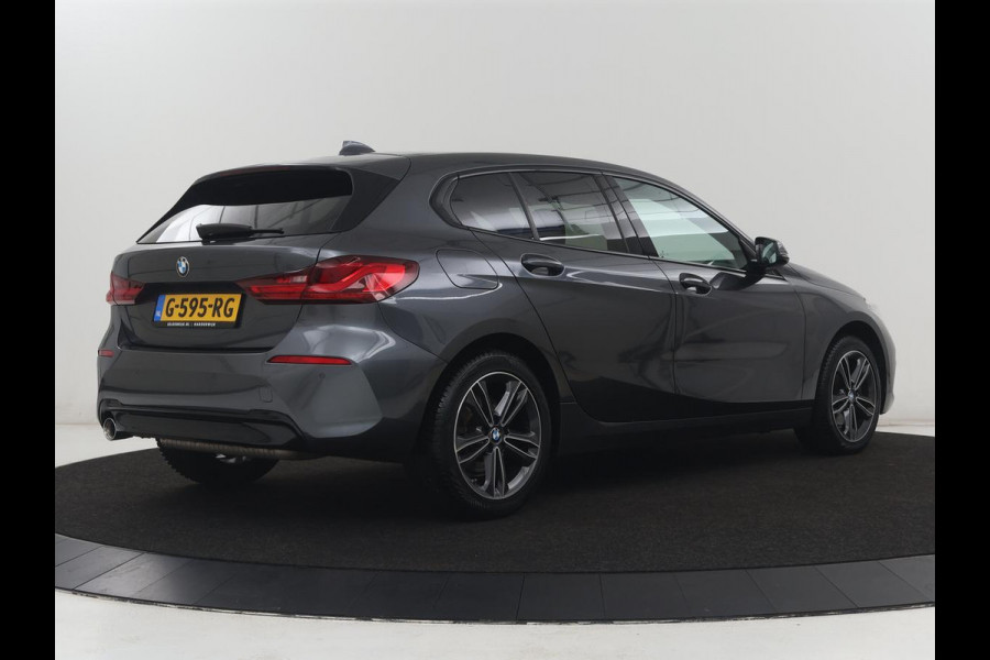 BMW 1-serie 118i Executive Edition Sport Line | Half Leder | Carplay | Cruise control | Park assist | Sfeerverlichting | Climate contol | Virtual Dashboard | Full LED | Navigatie |