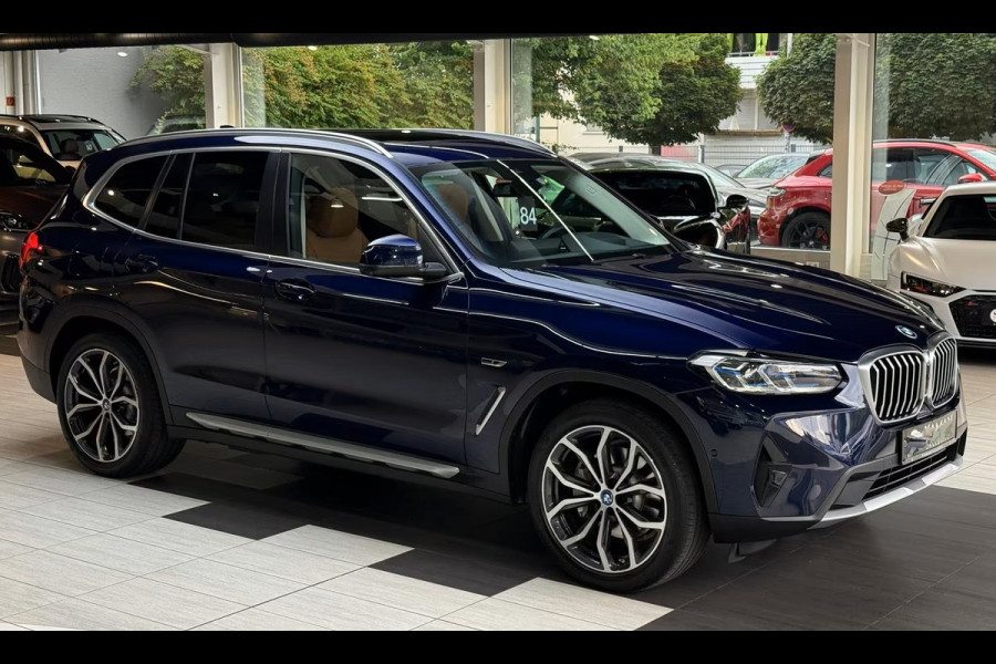 BMW X3 xDrive30e ** LASER, COGNAC LEDER, PANO, MEMORY, HuD, VERST. A-BANK, 20-inch LMV ** 1e eig - UNFALLFREI ** ** INFORMEER OOK NAAR ONZE AANTREKKELIJKE FINANCIAL-LEASE TARIEVEN **