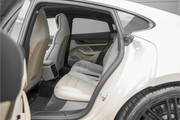 Porsche Taycan 79 kWh Pano Luchtvering 360° 13.000 KM 1e Eig 21"