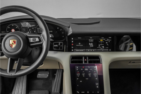 Porsche Taycan 79 kWh Pano Luchtvering 360° 13.000 KM 1e Eig 21"