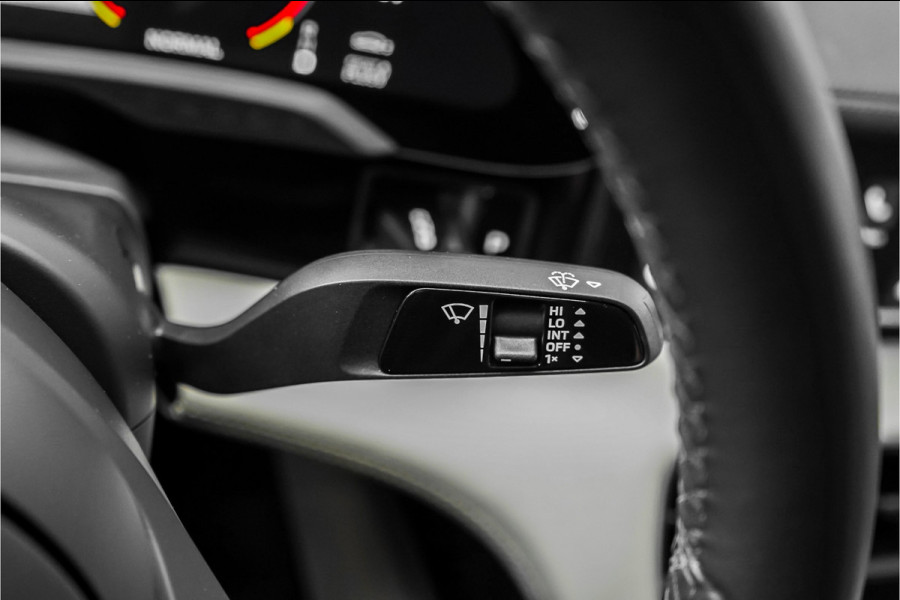 Porsche Taycan 79 kWh Pano Luchtvering 360° 13.000 KM 1e Eig 21"