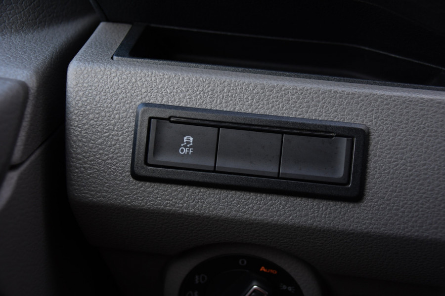 Volkswagen Transporter 2.0 TDI L1H1 30 Bulli Virtual, Adaptieve Cruise, Camera, Carplay, LED, Automaat, Sensoren, multimedia, Uniek!