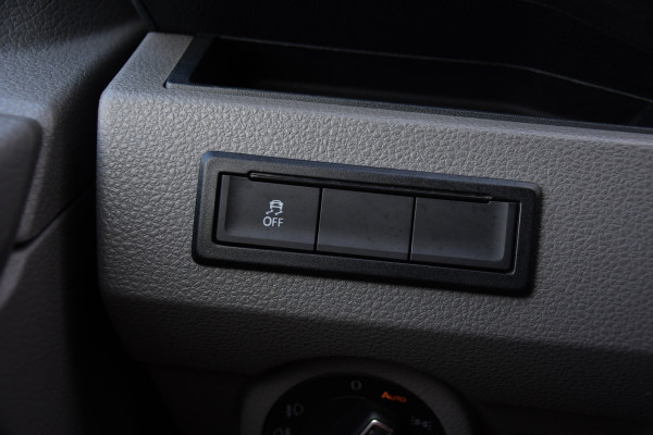 Volkswagen Transporter 2.0 TDI L1H1 30 Bulli Virtual, Adaptieve Cruise, Camera, Carplay, LED, Automaat, Sensoren, multimedia, Uniek!