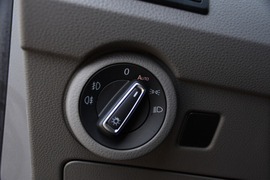 Volkswagen Transporter 2.0 TDI L1H1 30 Bulli Virtual, Adaptieve Cruise, Camera, Carplay, LED, Automaat, Sensoren, multimedia, Uniek!