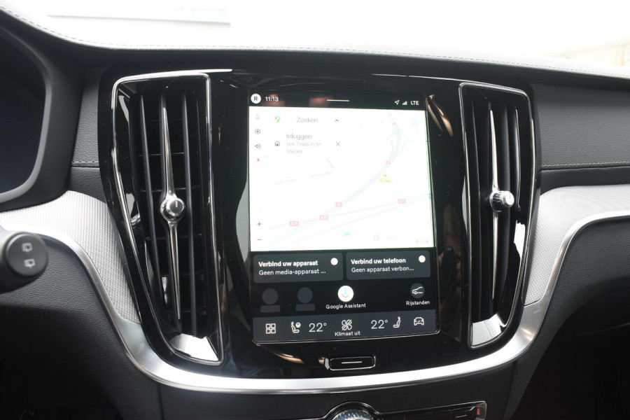 Volvo V60 T8 455PK Plug-in hybrid AWD Ultra Dark Performance Edition / Polestar Optimalisatie / Glossy black Logo's / 360 Camera / Harman Kardon audio / Head-up display / Panorama dak / 19" / Stoel- en stuurverwarming