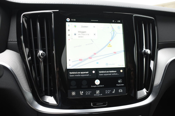 Volvo V60 T8 455PK Plug-in hybrid AWD Ultra Dark Performance Edition / Polestar Optimalisatie / Glossy black Logo's / 360 Camera / Harman Kardon audio / Head-up display / Panorama dak / 19" / Stoel- en stuurverwarming