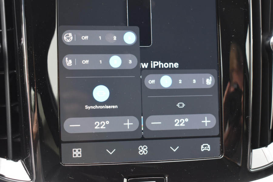 Volvo V60 T8 455PK Plug-in hybrid AWD Ultra Dark Performance Edition / Polestar Optimalisatie / Glossy black Logo's / 360 Camera / Harman Kardon audio / Head-up display / Panorama dak / 19" / Stoel- en stuurverwarming