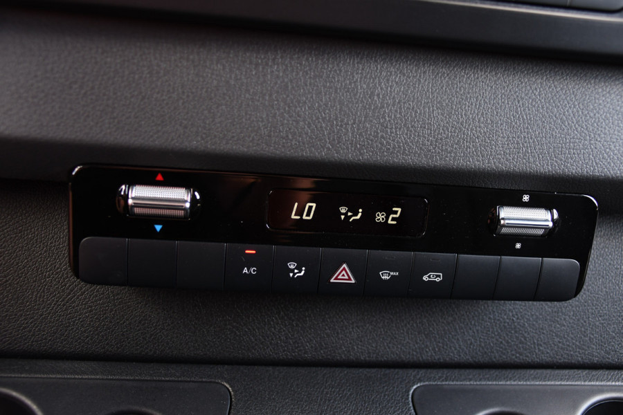 Mercedes-Benz Sprinter 314 2.2 CDI L2H1 Black Edition Camera, Cruise, Carplay, Multimedia, Airco, Trekhaak, 143pk, Automaat, Uniek!