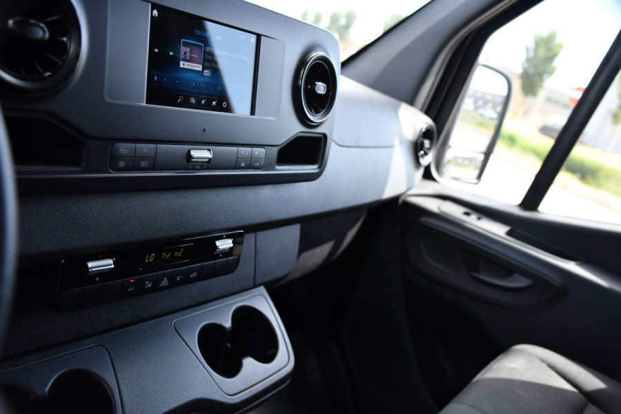 Mercedes-Benz Sprinter 314 2.2 CDI L2H1 Black Edition Camera, Cruise, Carplay, Multimedia, Airco, Trekhaak, 143pk, Automaat, Uniek!