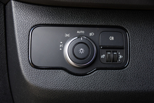 Mercedes-Benz Sprinter 314 2.2 CDI L2H1 Black Edition Camera, Cruise, Carplay, Multimedia, Airco, Trekhaak, 143pk, Automaat, Uniek!