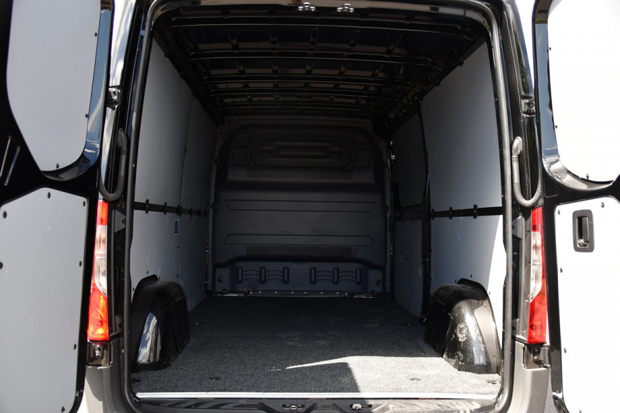 Mercedes-Benz Sprinter 314 2.2 CDI L2H1 Black Edition Camera, Cruise, Carplay, Multimedia, Airco, Trekhaak, 143pk, Automaat, Uniek!