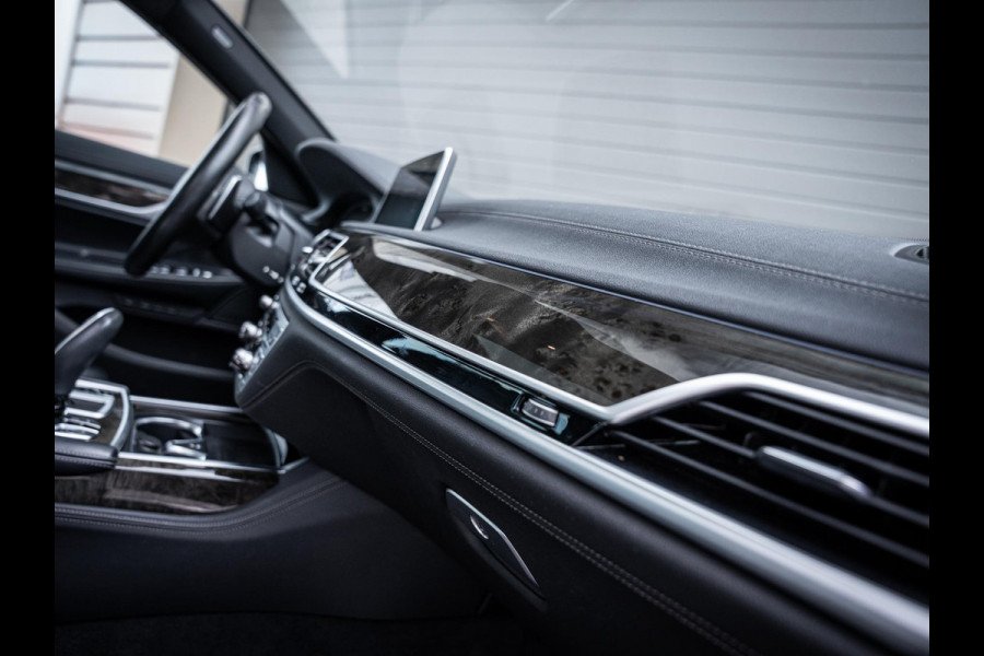 BMW 7 Serie 745e High Executive - M-Sport l Dravit Grau l Pano l HUD l Luchtvering