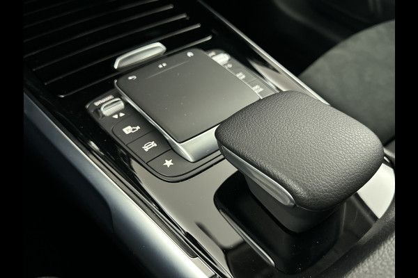 Mercedes-Benz Glb AMG Business Solution Pano-dak/Dodehoek/Carplay/19'LMV