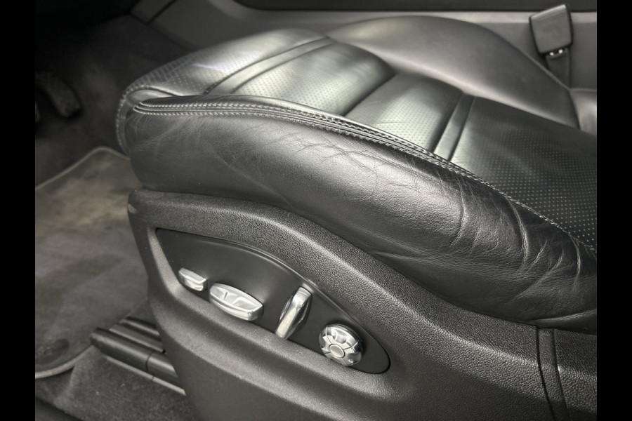 Porsche Cayenne 3.0 Pano-dak/Sport Chrono/Trekhaak/Luchtvering/PDLS-LED