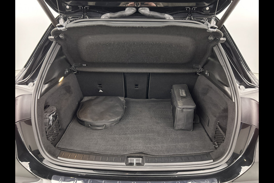 Mercedes-Benz EQA 250 AMG 67kWh 97%SOH Night Pano-dak/Adapt.Cruise 18'LMV